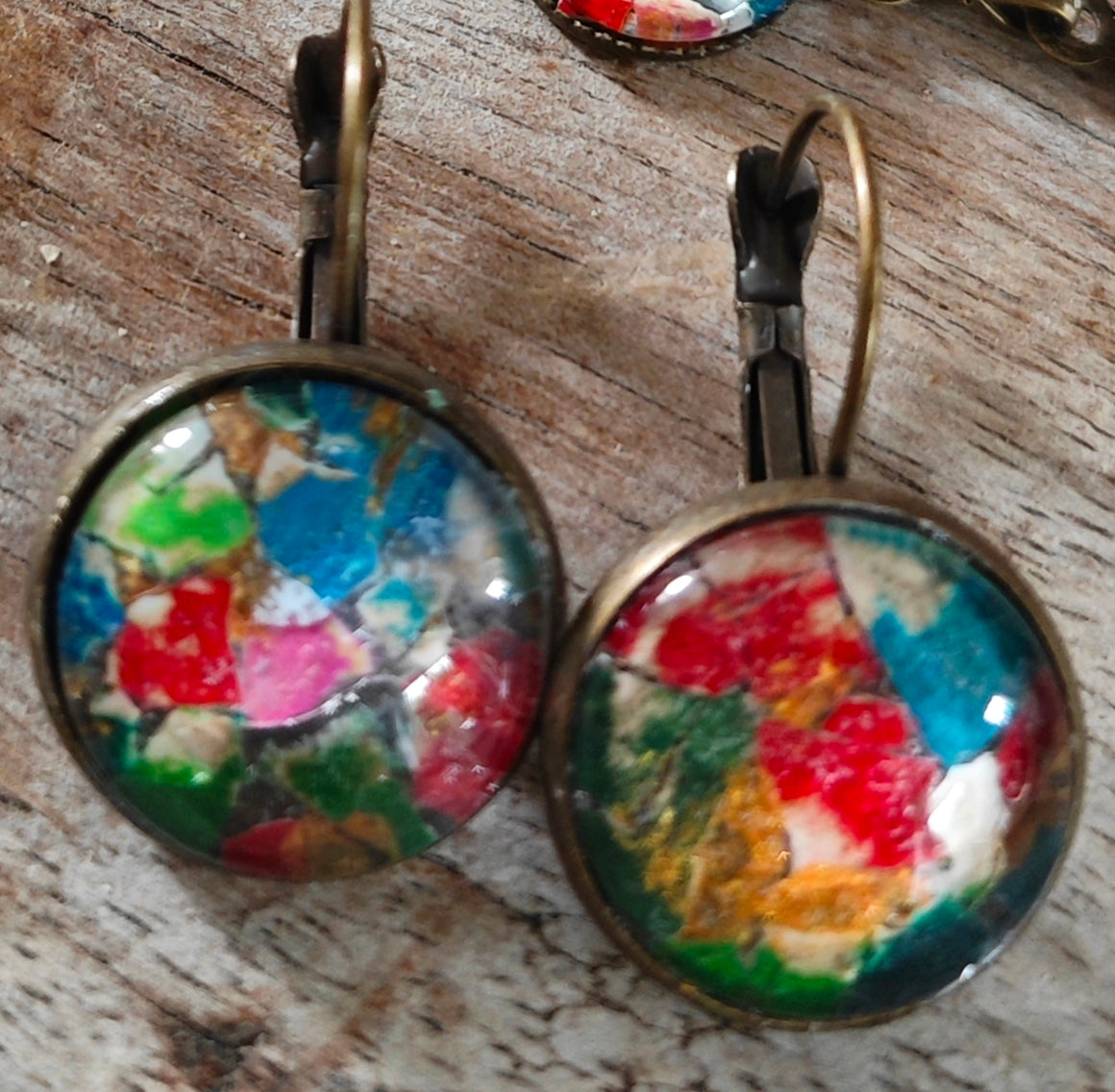 Boucles d'oreilles éclat de vie en coquille d'oeuf