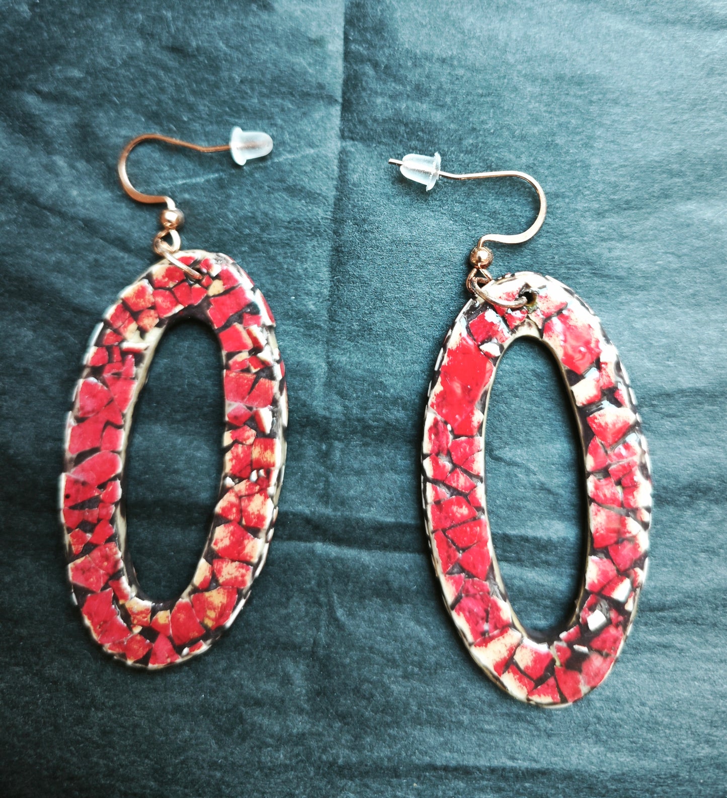 Boucles d'oreilles rondes et coquille d'oeuf